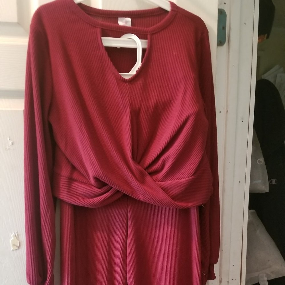 2 piece lounging out set. New